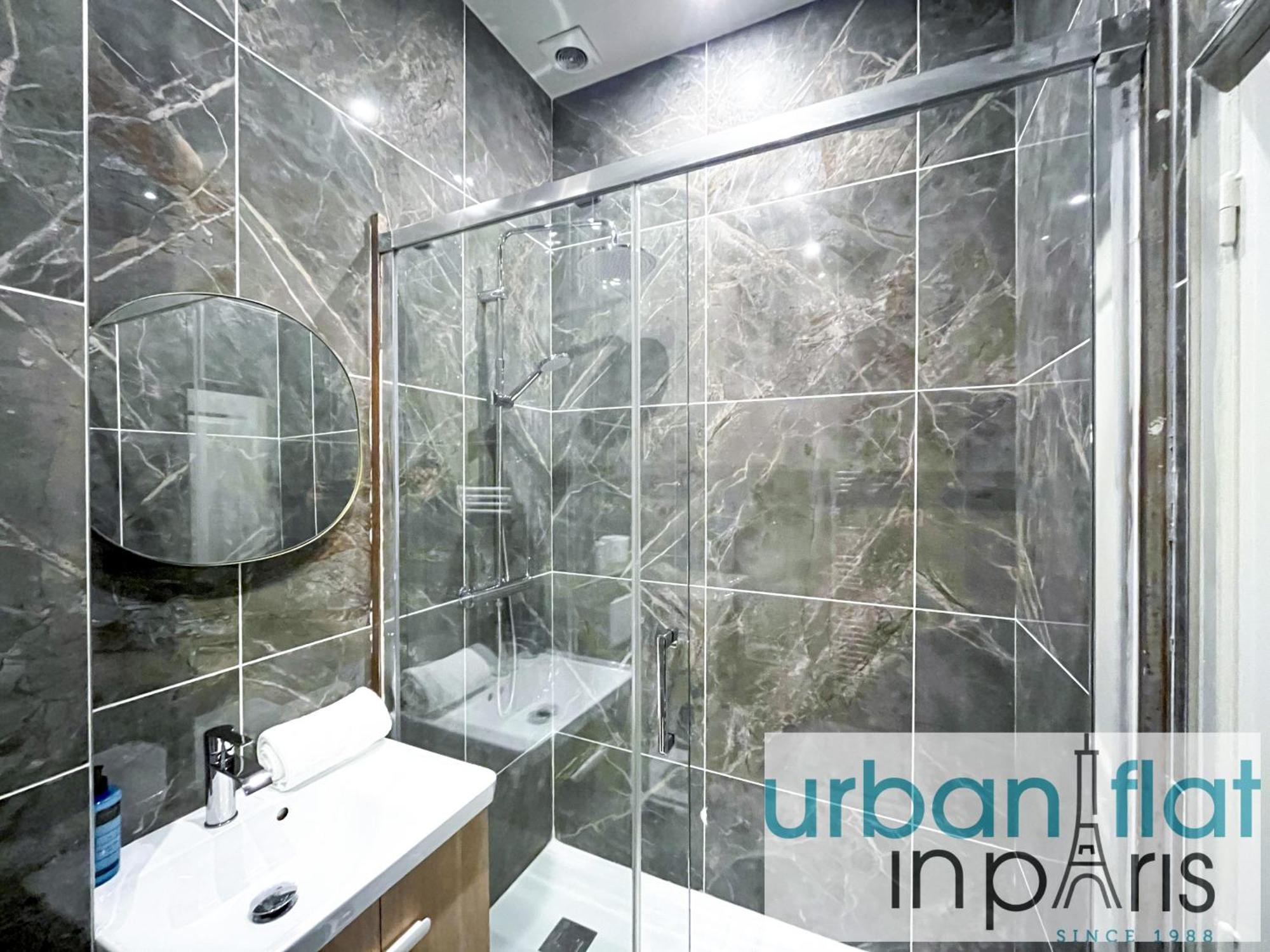 Urban Flat 63 - Beautiful 3 Bedroom Flat Champs-Elysees Parigi Esterno foto